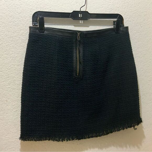 REBECCA TAYLOR, Black Boucle Tweed and Leather Mini Skirt, Size 6 - Picture 3 of 9